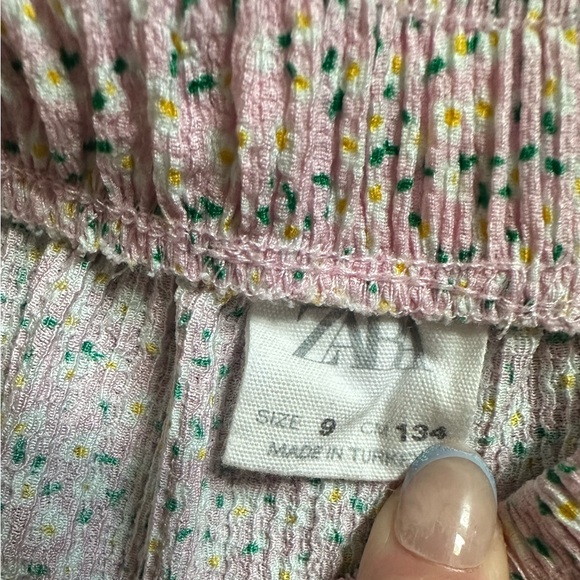 ZARA dainty and petit floral skirt - skort, shorts underneath attached - Picture 5 of 5